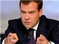 Медведев отказывается пересматривать газовые договоренности с Украиной
